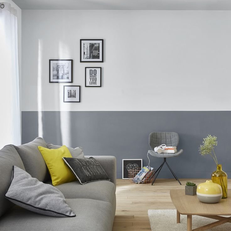 ruang tamu cat motif dua warna horizontal