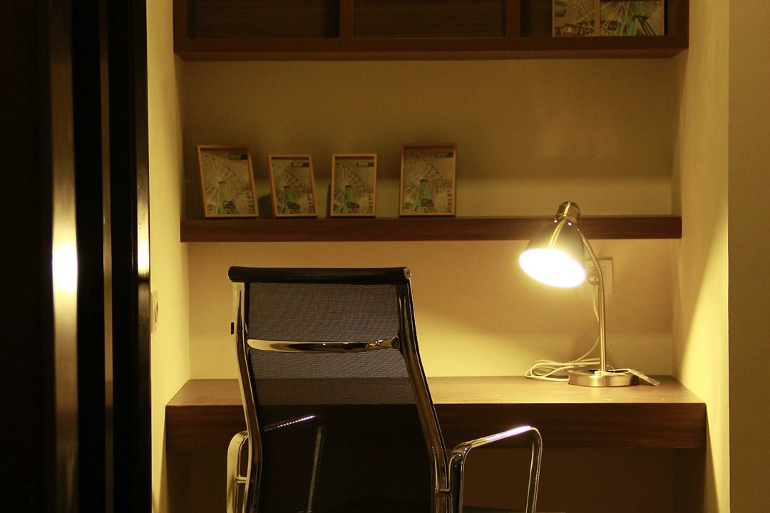 Lampu Ruang Kerja / Belajar