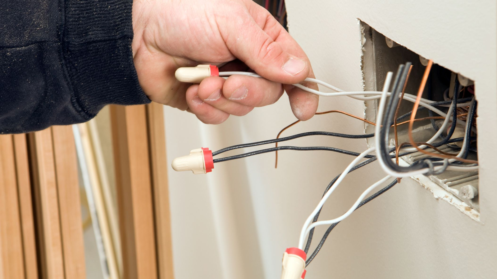 Tips Instalasi Kabel Listrik yang Aman