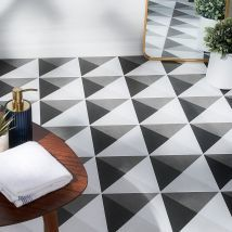 Keramik Pola Geometris Monokrom
