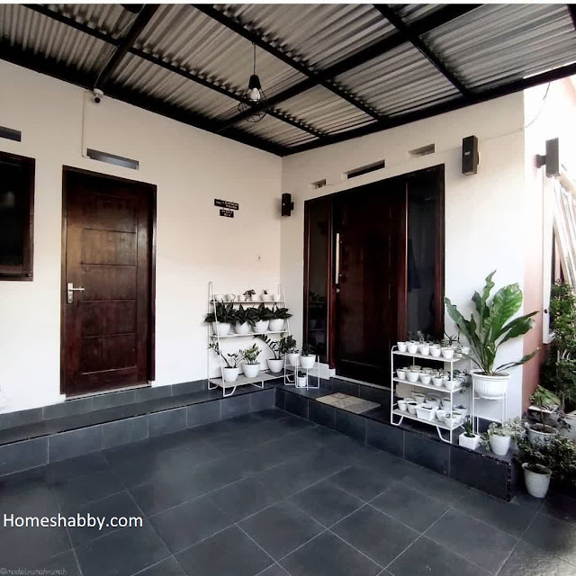 Teras Minimalis Monokrom