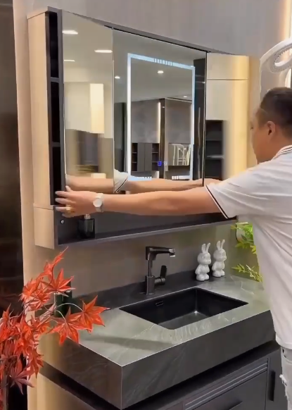 Wastafel dengan Rak Built-in untuk Efisiensi Ruang