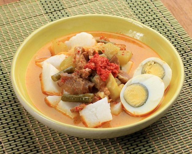 Lontong sayur | Menu halal bi halal