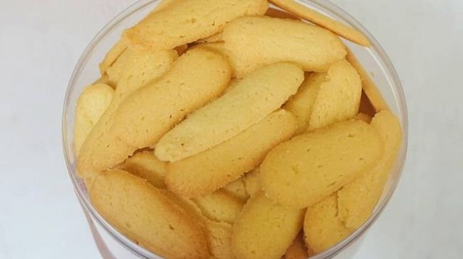 Kue lebaran lidah kucing 