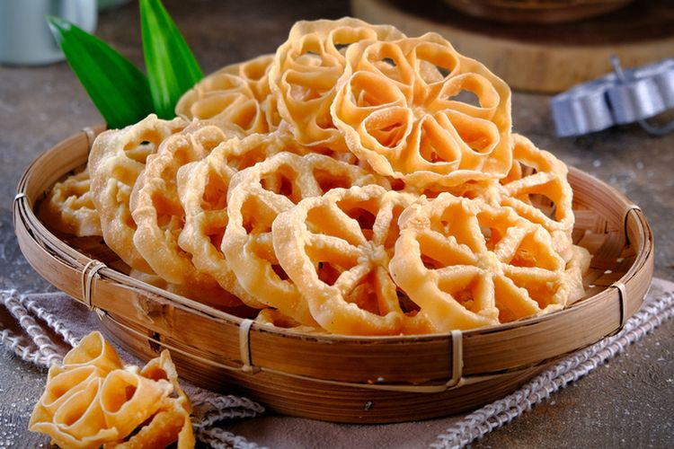 Kue lebaran kembang goyang