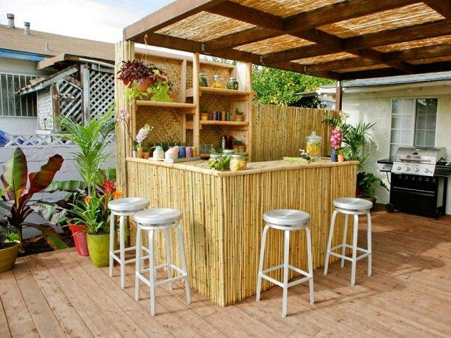 desain cafe outdoor dengan bar