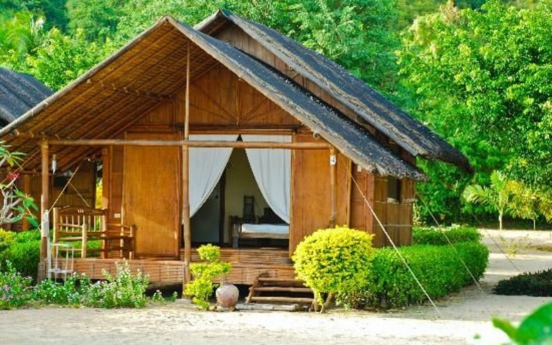 rumah bambu sederhana