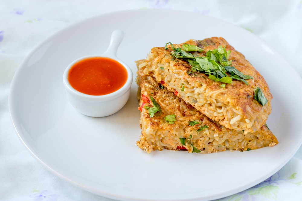 Resep buat buka puasa dan sahur : omelet mie goreng