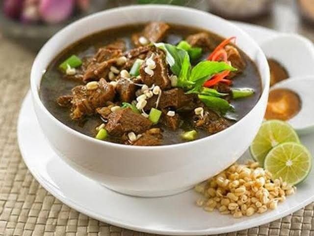 Resep Olahan Daging Sapi : Rawon Daging Sapi
