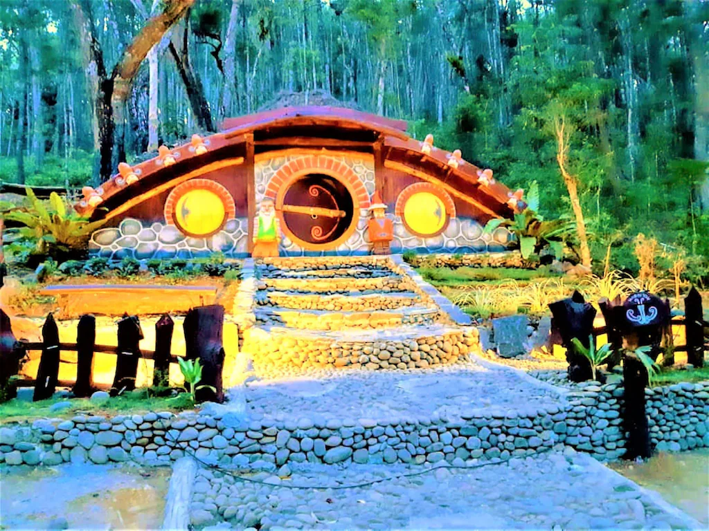 Seribu Batu Songgo Langit Resort & Camp