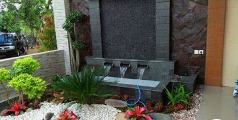 12. Kolam Ikan Minimalis Menyatu dengan Desain Rumah