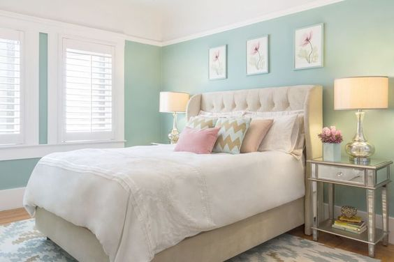  Sumber: id.pinterest.com   Memilih warna-warna cat tembok yang tepat untuk interior rumah bisa menjadi proses yang menyenangkan tetapi juga menantang. Berikut adalah delapan cara untuk membantu Anda memilih warna-warna cat tembok yang cocok:  8 Cara Memilih Warna-warna Cat yang Tepat untuk Interior dan Eksterior Rumah   Sumber: id.pinterest.com  1. Sesuaikan dengan Konsep Rumah Tentukan konsep apa yang ingin Anda ciptakan di setiap ruangan. Apakah Anda menginginkan suasana yang cerah dan menyegarkan, atau lebih hangat dan nyaman?  2. Pertimbangkan Model Rumah Selain mempertimbangkan konsep rumah, penting juga untuk memilih warna-warna cat tembok yang sesuai dengan model eksterior rumah. Jika rumah Anda didominasi oleh kaca, disarankan untuk menggunakan warna seperti putih atau abu-abu lembut untuk menciptakan tampilan yang sejuk dan minimalis.  3. Cocokkan dengan Furnitur Rumah Saat membangun rumah, penting untuk tidak hanya memperhatikan cat dinding tetapi juga keseluruhan konsep furnitur. Pastikan Anda memiliki konsep furnitur yang selaras dengan warna cat untuk menciptakan harmoni yang sempurna.  4. Sesuaikan dengan Penerangan dari Luar Jika ruangan Anda memiliki warna yang terang tetapi pencahayaan yang redup, hasilnya mungkin tidak optimal. Oleh karena itu, penting untuk mempertimbangkan pencahayaan dengan baik sebelum memilih warna-warna cat tembok. Pencahayaan yang tepat akan memudahkan proses memilih warna cat tembok dan hasilnya akan lebih memuaskan.  5. Pilihlah Warna Cat yang Aesthetic Warna-warna aesthetic dapat menjadi referensi yang bagus untuk memilih warna-warna cat tembok ruangan Anda. Tidak hanya karena warna-warna ini memberikan kesan yang rapi dan bersih, tetapi juga dapat menciptakan kesan ruangan yang lebih luas.  Misalnya, warna pastel seperti vanilla, lavender, atau peach memberikan sentuhan lembut dan feminin di ruangan, sesuai untuk ruang tidur, ruang santai, atau ruang keluarga, menciptakan suasana yang tenang dan nyaman.  Temukan aneka cat tembok lainnya di Mitra10, terdapat beragam pilihan merk cat terbaik.  [KATEGORI : CAT TEMBOK]  6. Hindari Warna Jenuh Warna yang terlalu jenuh mungkin sulit untuk dipadukan dengan furnitur dan dekorasi yang ada di ruangan, sehingga bisa membuat tampilan keseluruhan menjadi tidak seimbang.  7. Sesuaikan dengan Perabot Hal ini berlaku ketika Anda baru saja pindah ke rumah baru atau sedang memilih warna-warna cat tembok untuk menciptakan suasana baru. Anda dapat menyesuaikan warna cat tembok dengan warna perabotan dan jenis ruangan tersebut.  8. Jangan Takut Bereksperimen Jangan ragu untuk bereksperimen dalam memilih warna-warna cat tembok yang paling tepat untuk rumah Anda. Hindari penyesalan di kemudian hari karena kesalahan dalam memilih warna dan konsep. Karena rumah adalah tempat terbaik untuk istirahat, kenyamanan menjadi aspek utama yang harus dipenuhi di setiap ruangan. Maka dari itu, berhati-hatilah dalam memilih warna cat tembok untuk setiap ruang di rumah Anda.   Dengan mempertimbangkan faktor-faktor ini, Anda dapat membuat keputusan yang lebih terinformasi dan membuat rumah Anda terlihat lebih indah dengan warna-warna cat tembok yang tepat.  Cara Mengecat Tembok Rumah Tanpa Bantuan Tukang   Sumber: id.pinterest.com   Anda bisa mengecat tembok rumah sendiri dengan langkah-langkah berikut tanpa bantuan tukang:   Pastikan tembok bersih dari debu, kotoran, dan noda dengan menggunakan sikat atau kain lap. Perbaiki retak atau lubang kecil dengan plester tembok dan biarkan mengering sempurna. Lindungi area yang tidak ingin terkena cat dengan kertas pelindung atau masking tape untuk tepi-tepi, sakelar, dan stop kontak listrik. Pilih cat tembok sesuai kebutuhan, baik untuk dinding interior maupun eksterior, dengan mempertimbangkan perlindungan terhadap cuaca dan daya tahan. Siapkan peralatan seperti kuas, rol cat, wadah cat, dan tangga jika diperlukan. Mulailah dengan primer atau cat dasar jika diperlukan. Gunakan kuas untuk sudut-sudut dan rol cat untuk area luas. Hindari lapisan terlalu tebal. Gunakan teknik melingkar atau zigzag untuk hasil yang merata. Pastikan setiap lapisan cat kering sebelum melanjutkan ke lapisan berikutnya. Biarkan cat mengering sepenuhnya sesuai petunjuk. Bersihkan peralatan dengan air sabun setelah selesai. Periksa hasilnya dan lakukan sentuhan akhir jika perlu, seperti menutupi area yang terlewat atau memberikan lapisan tambahan.