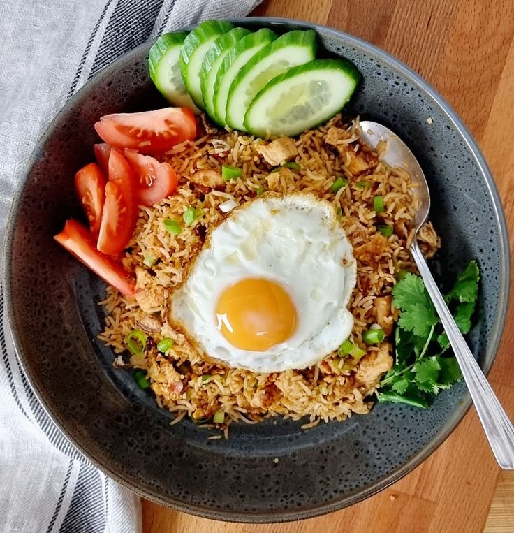 Menu makan siang sederhana : Nasi goreng