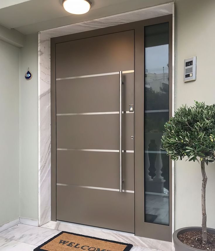 Pintu rumah menggunakan alumunium