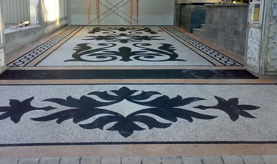 keramik garasi mobil mewah motif bunga