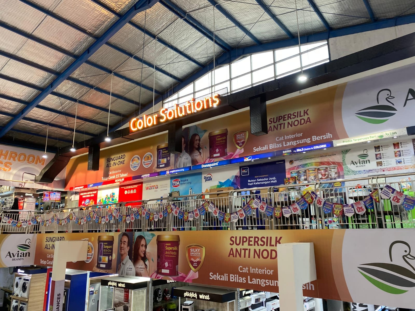 Mitra10 Depok Menjual Aneka Jenis Cat