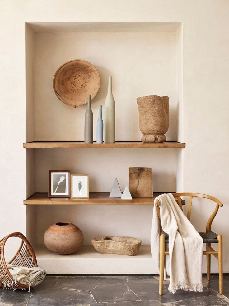 Warna beige seperti apa pada aksesoris dinding