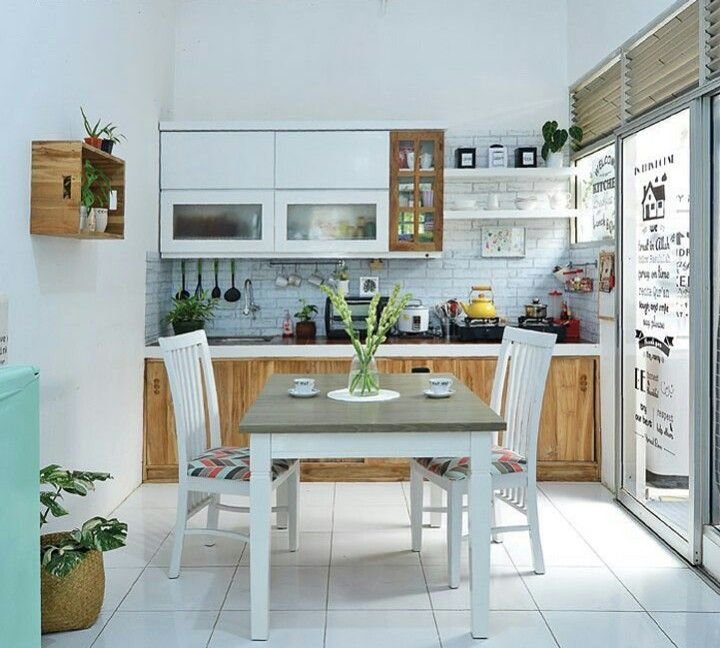 Desain dapur minimalis 3x3 dengan meja makan