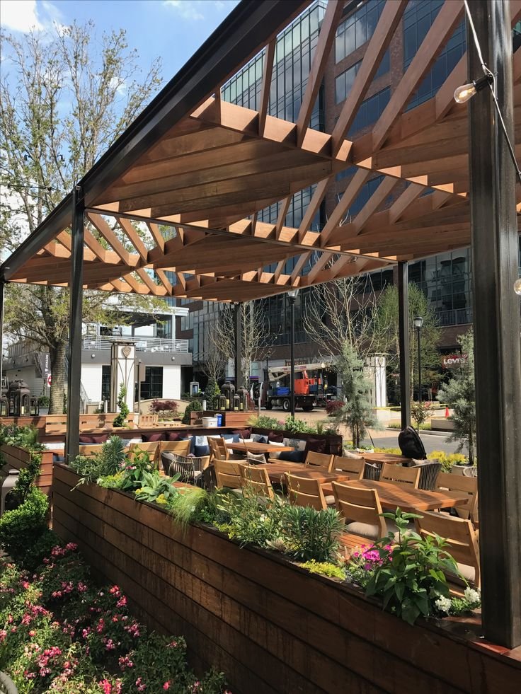 desain cafe outdoor dengan pergola