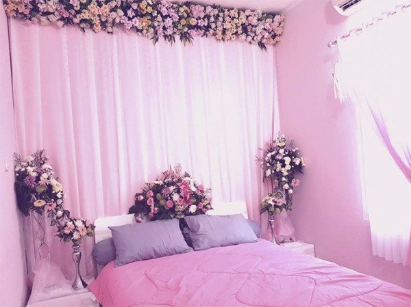dekor kamar pengantin tema pink