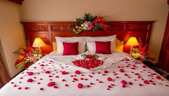 dekor kamar pengantin tema pink