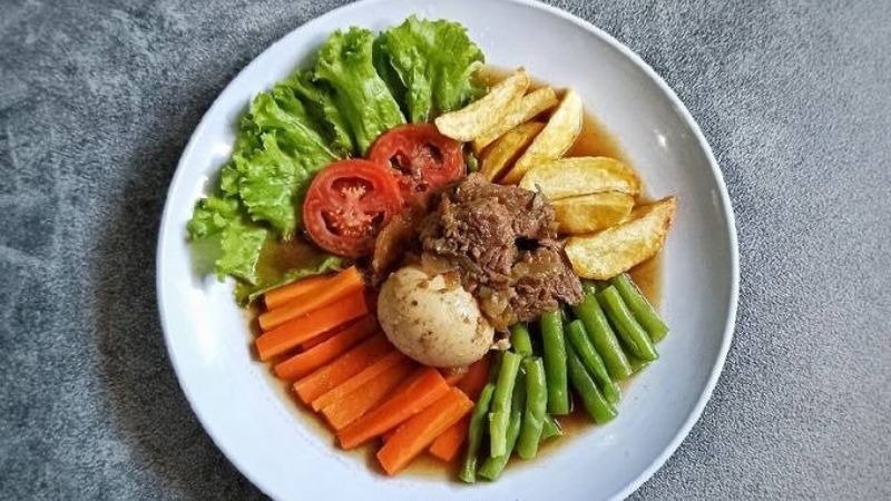 menu natal selat solo