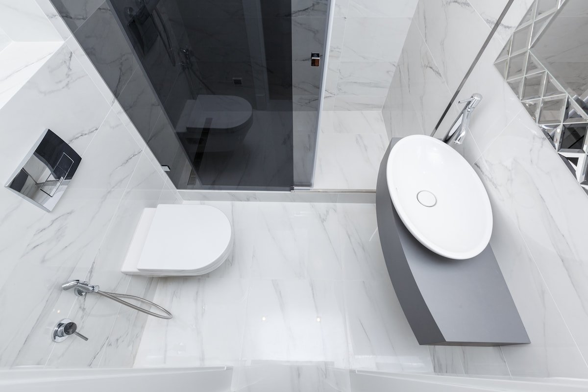 keramik kamar mandi minimalis motif marble
