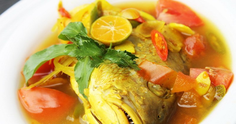 menu natal ikan kuah kuning