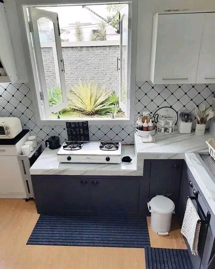 Kitchen Set Aluminium dengan Built-in Hob