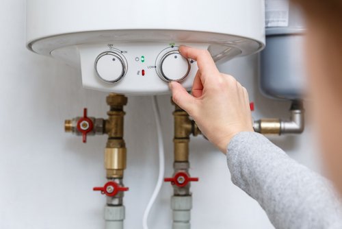 Jasa Instalasi Water Heater dari Mitra10