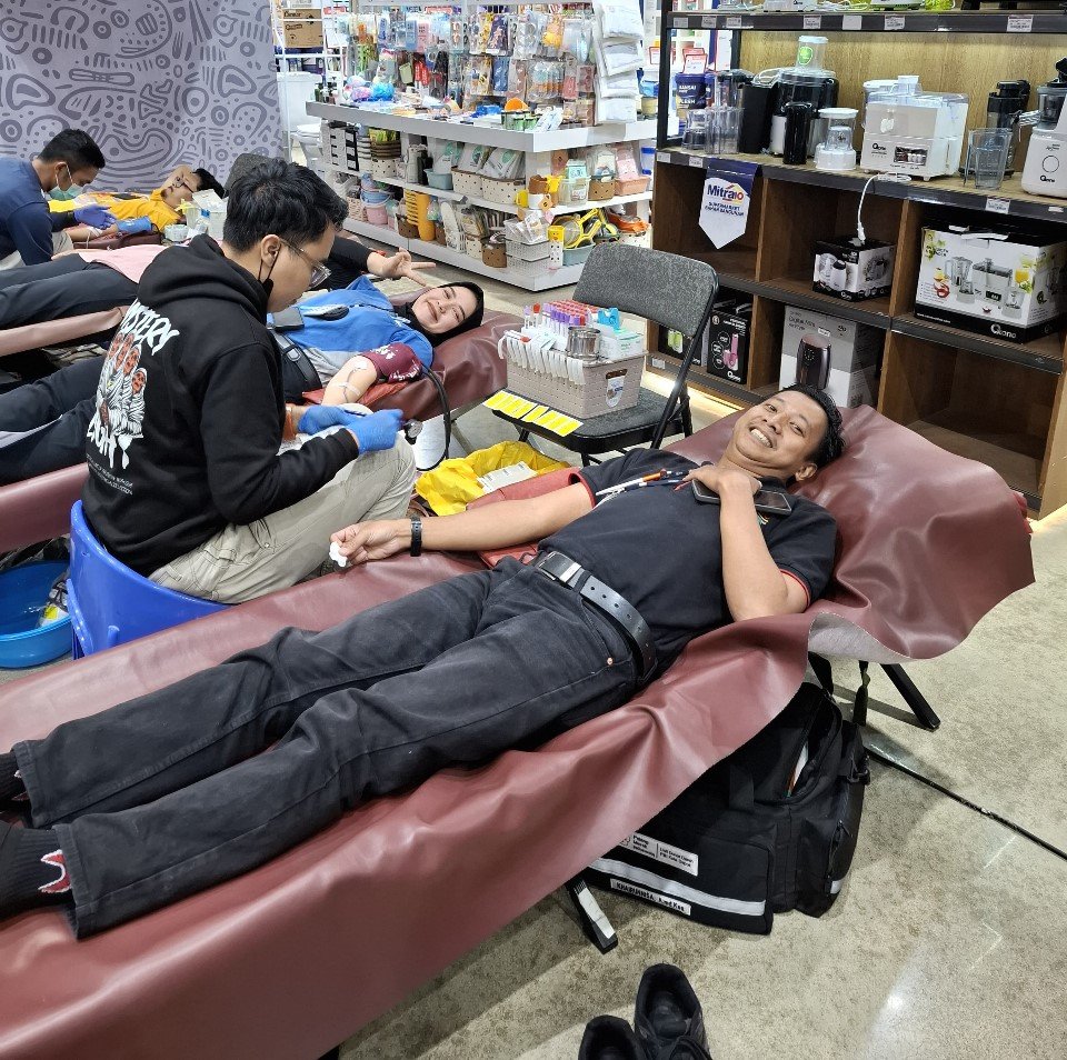 Donor Darah di Mitra10