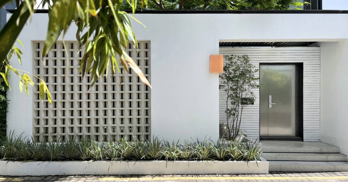 Inspirasi Kombinasi Roster dan Glass Block dengan Desain Kekinian dan Fungsional