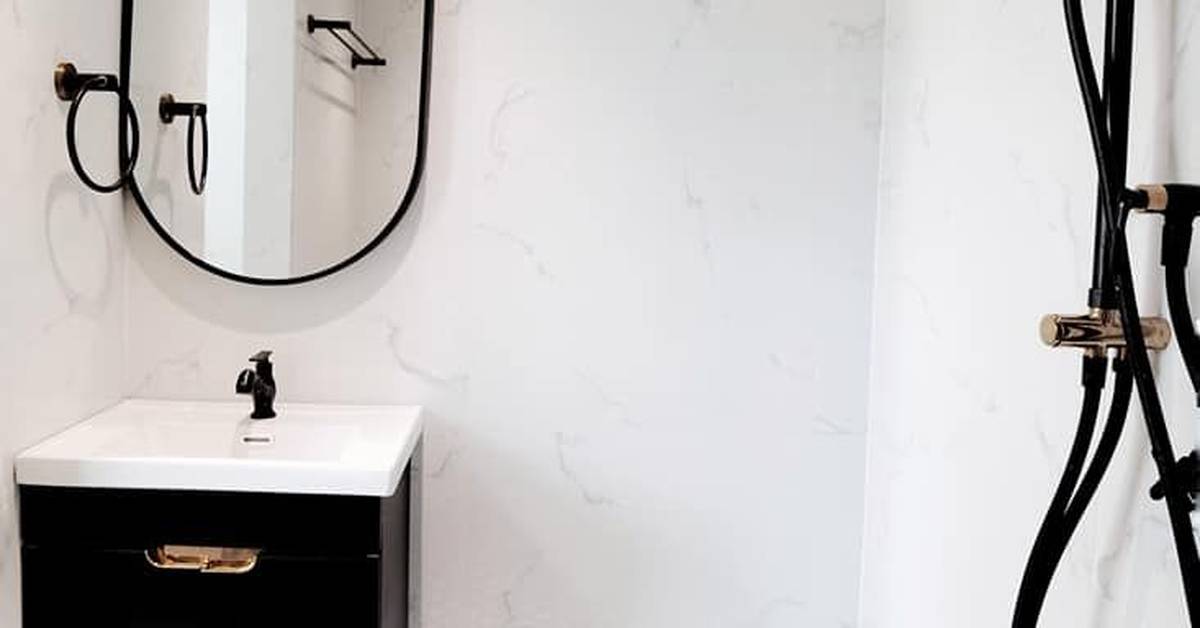 5 Ide Kamar Mandi Putih: Bersih, Terang, dan Tak Lekang Waktu