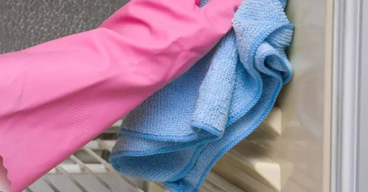 Cara Sederhana Merawat Showcase Agar Awet